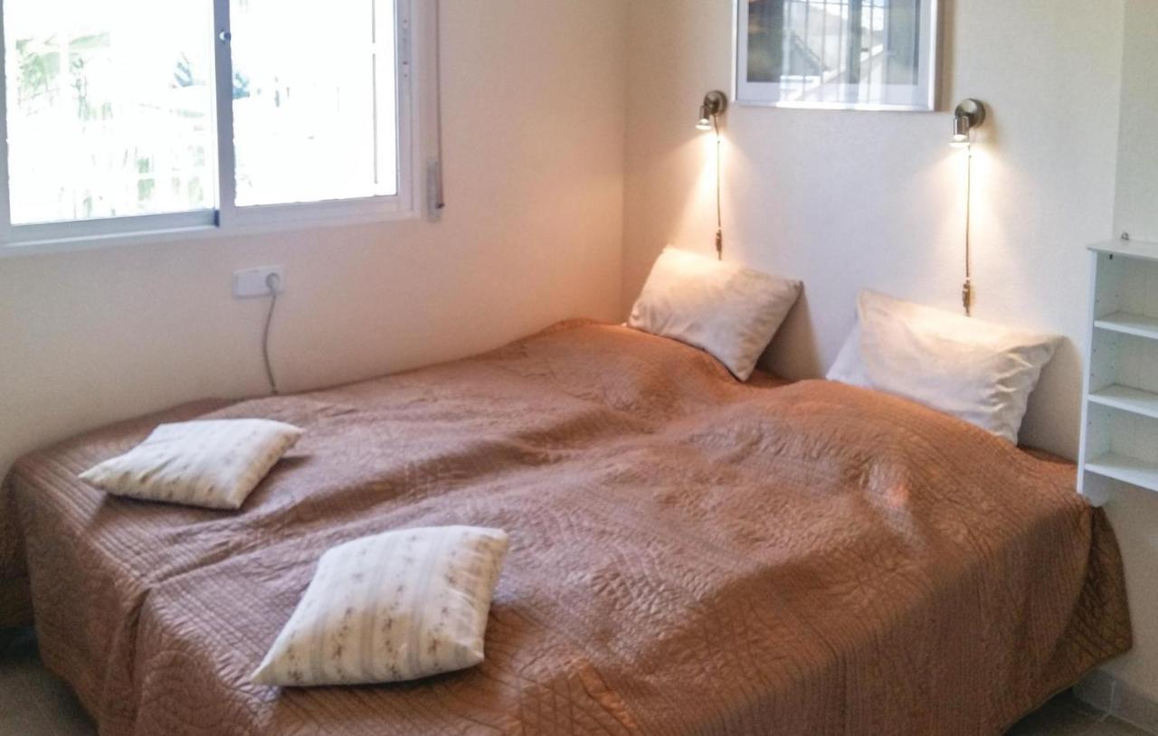 Cozy Home In Orihuela Costa With Kitchen Dehesa de Campoamor  Ngoại thất bức ảnh