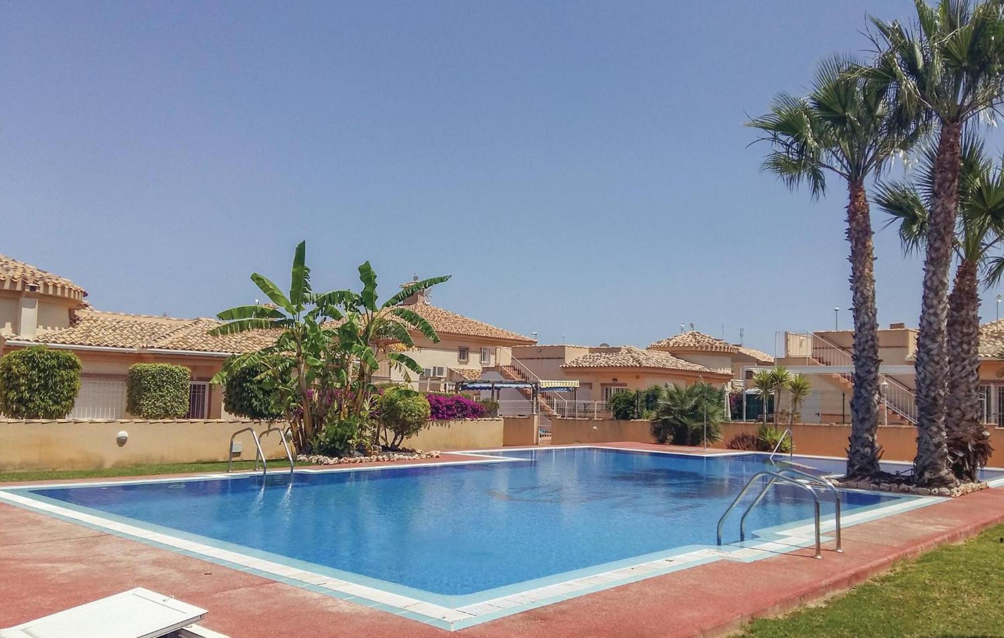 Cozy Home In Orihuela Costa With Kitchen Dehesa de Campoamor  Ngoại thất bức ảnh