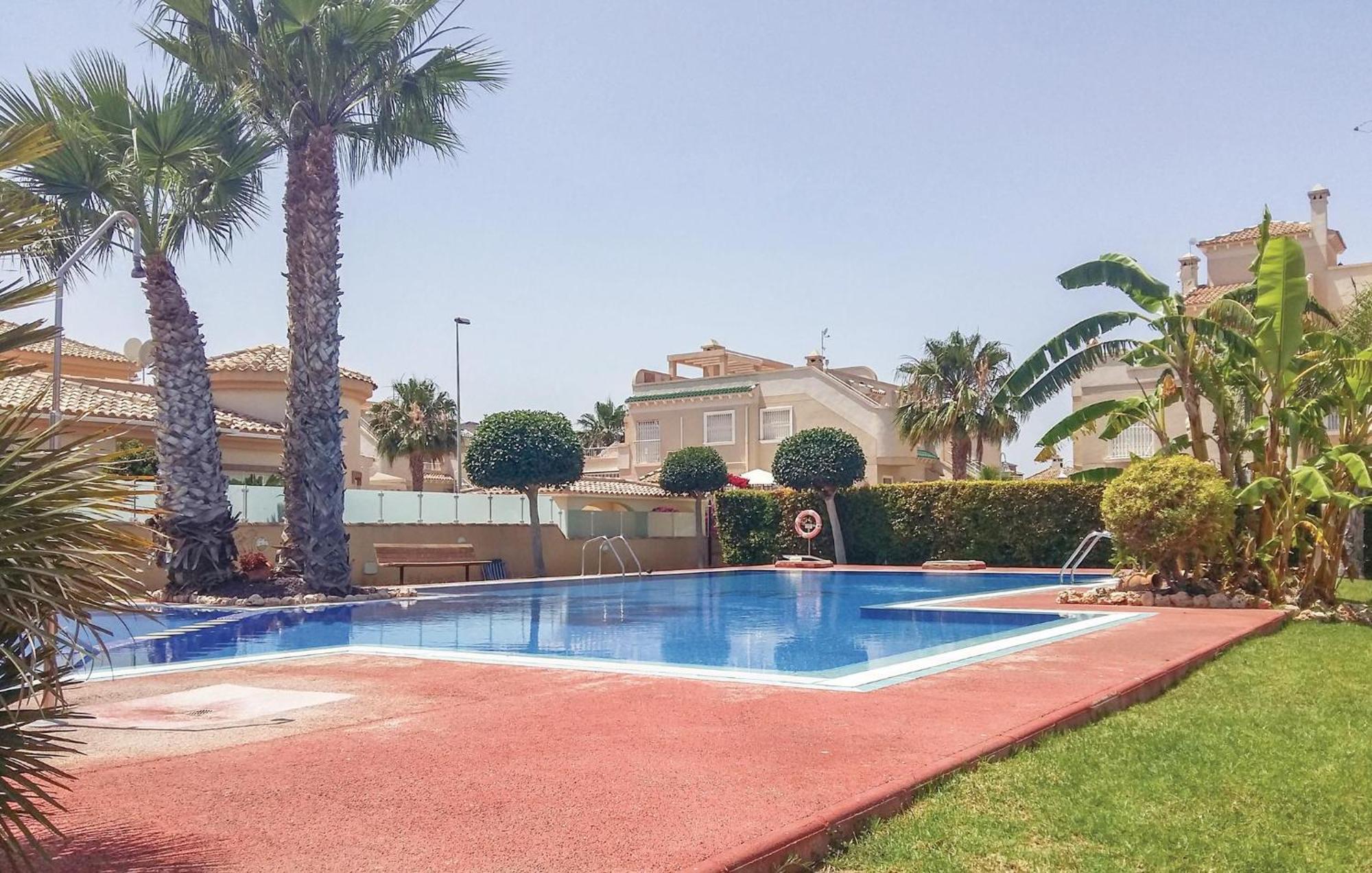 Cozy Home In Orihuela Costa With Kitchen Dehesa de Campoamor  Ngoại thất bức ảnh